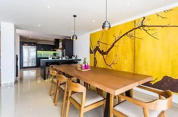Imani Suites Seminyak  4*, Seminyak (Bali)